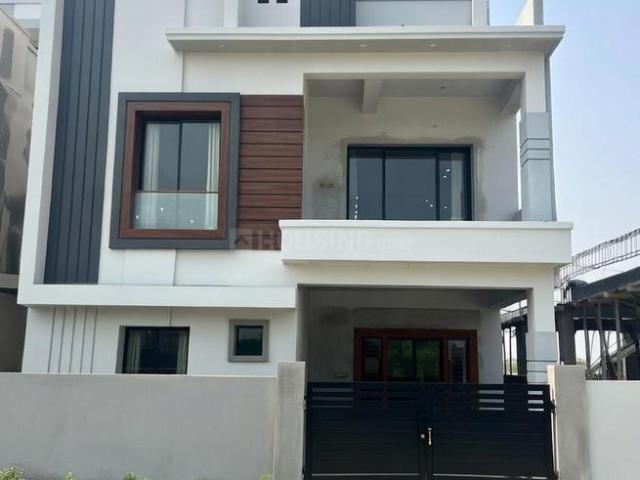 4 BHK Villa in Beeramguda for resale Sangareddy. The reference number is 20600647