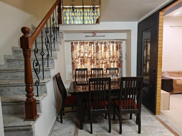 4 BHK Villa in Bodakdev for rent Ahmedabad. The reference number is 20796267