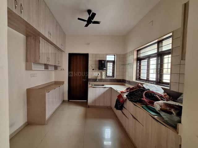 4 BHK Villa in Bopal for rent Ahmedabad. The reference number is 20224889