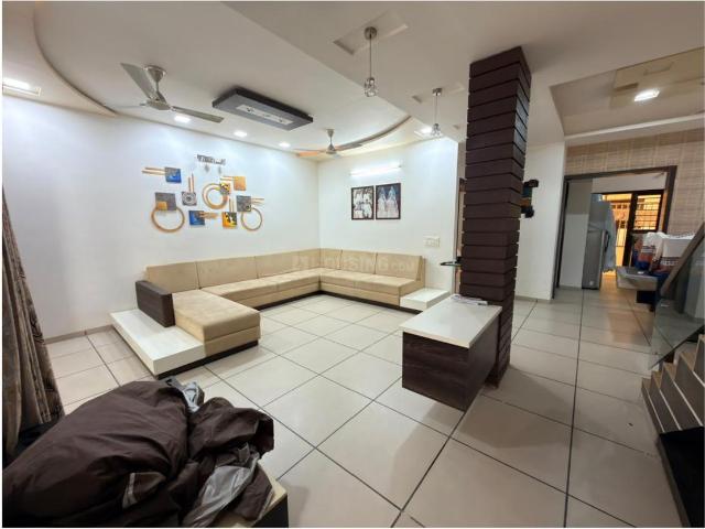 4 BHK Villa in Bopal for resale Ahmedabad. The reference number is 21274563