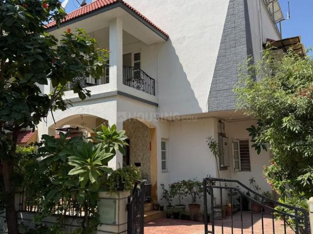 4 BHK Villa in Bopal for resale Ahmedabad. The reference number is 21238396