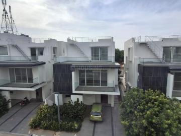 4 BHK Villa in Chandanagar for resale Hyderabad. The reference number is 20480274