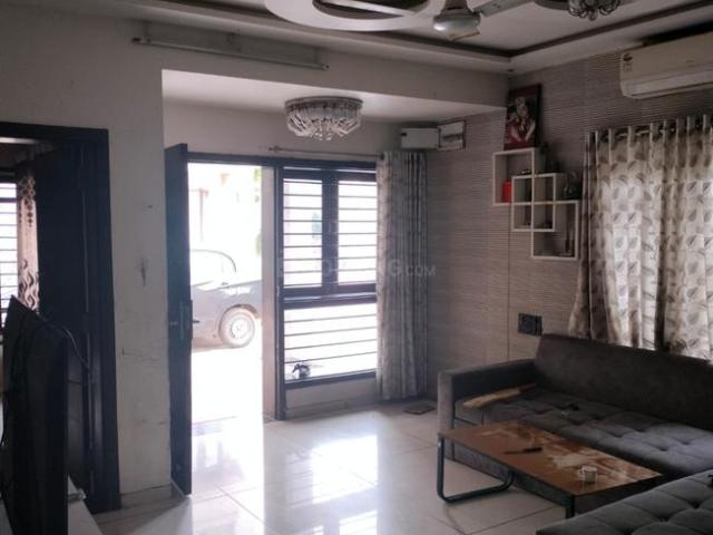4 BHK Villa in Chandkheda for rent Ahmedabad. The reference number is 21037039