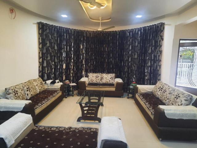 4 BHK Villa in Chandkheda for resale Ahmedabad. The reference number is 20384506