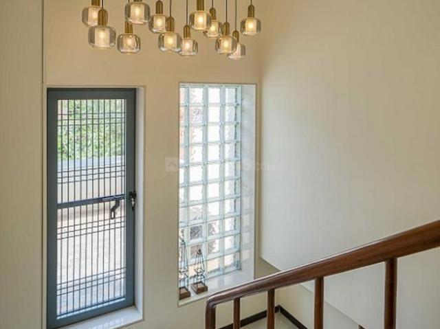 4 BHK Villa in Chembur for resale Mumbai. The reference number is 20185346