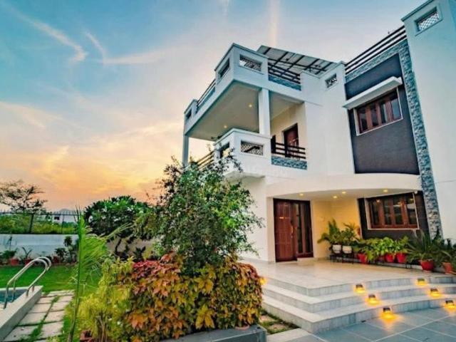 4 BHK Villa in Fateh Sagar Lake for rent Udaipur. The reference number is 21289381
