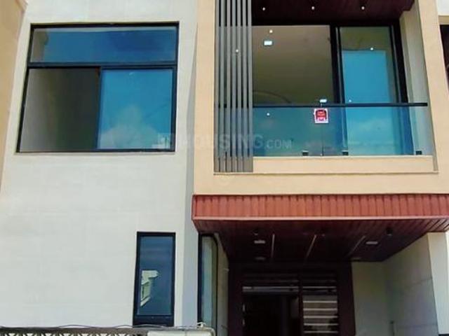 4 BHK Villa in Fatehabad for resale Agra. The reference number is 20796104