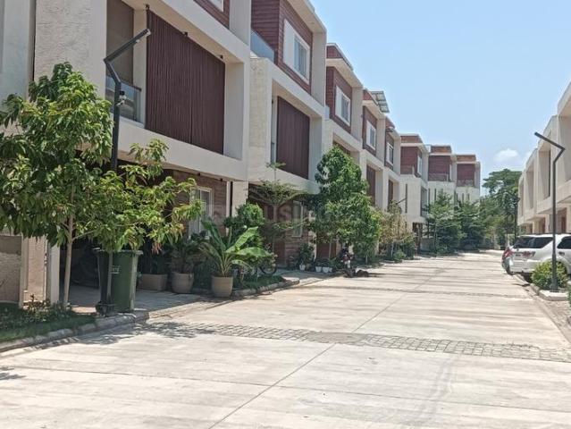 4 BHK Villa in Gandipet for resale Hyderabad. The reference number is 20373278