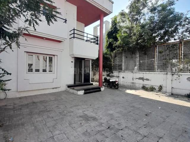 4 BHK Villa in Ghuma for rent Ahmedabad. The reference number is 20162651