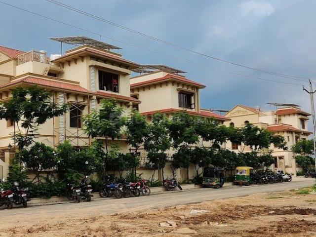 4 BHK Villa in Gota for resale Ahmedabad. The reference number is 18358009