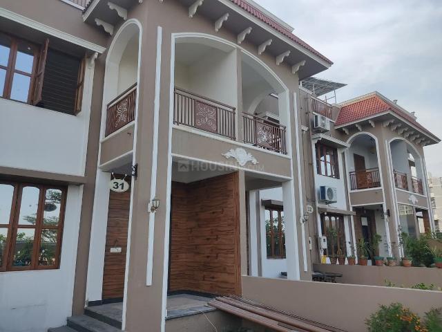 4 BHK Villa in Hathijan for rent Ahmedabad. The reference number is 20763625