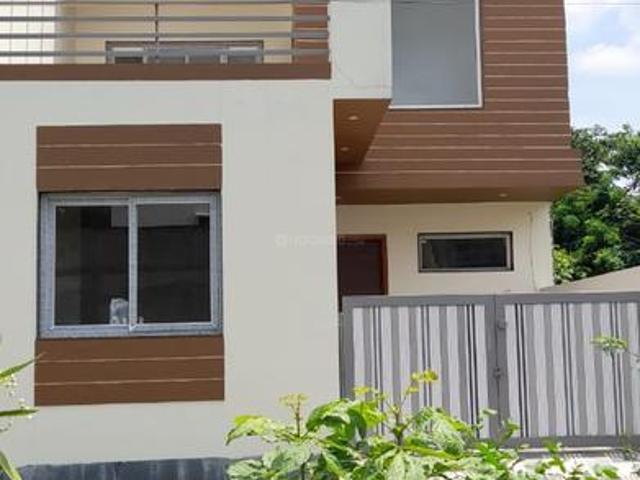 4 BHK Villa in Indira Nagar for resale Lucknow. The reference number is 9182871