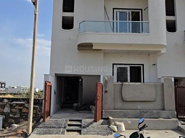 4 BHK Villa in Jagatpura for resale Jaipur. The reference number is 19727418