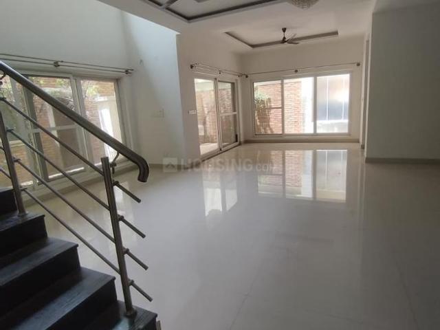 4 BHK Villa in K R Puram for resale Bengaluru. The reference number is 20720625