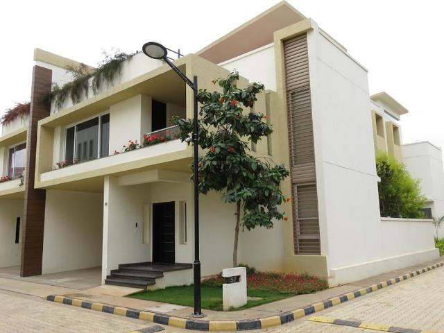 4 BHK Villa in K R Puram for resale Bengaluru. The reference number is 21178018