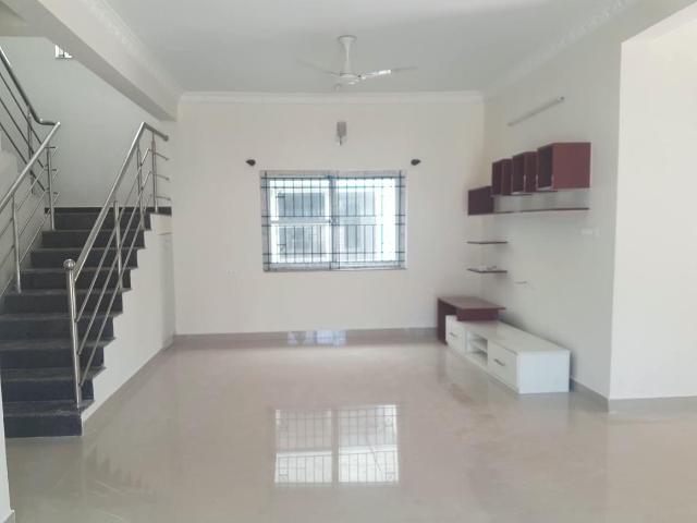 4 BHK Villa in Kadugodi for rent Bengaluru. The reference number is 21281837