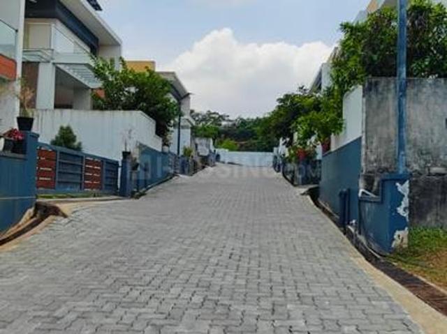 4 BHK Villa in Kakkanad for resale Kochi. The reference number is 19896921