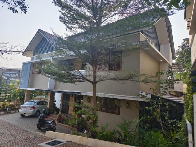 4 BHK Villa in Kakkanad for resale Kochi. The reference number is 19992470