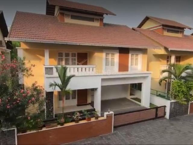 4 BHK Villa in Kakkanad for resale Kochi. The reference number is 20694456