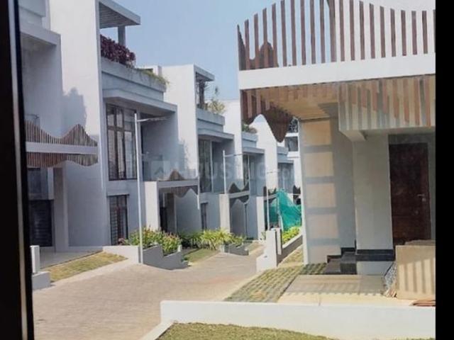 4 BHK Villa in Kakkanad for resale Kochi. The reference number is 20917117