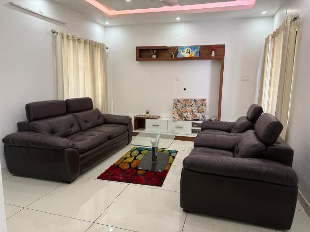4 BHK Villa in Kakkanad for resale Kochi. The reference number is 21163195