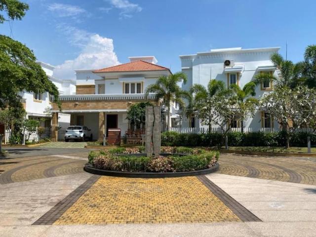 4 BHK Villa in Kalamassery for rent Kochi. The reference number is 19844062