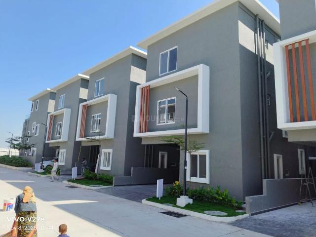 4 BHK Villa in Kompally for resale Hyderabad. The reference number is 21042689