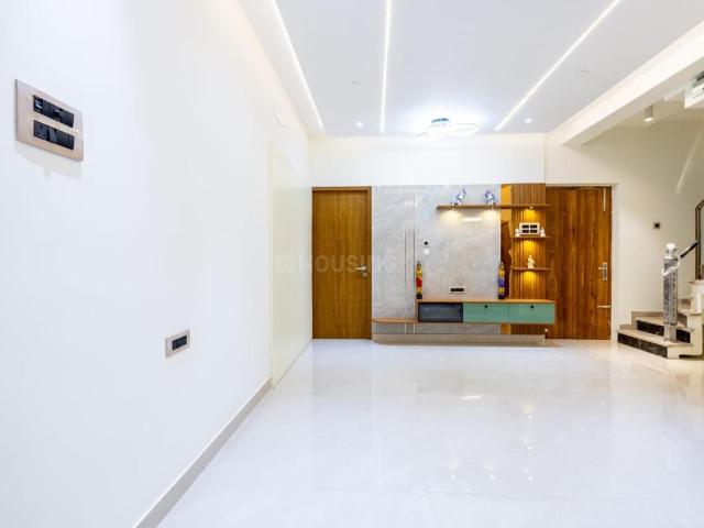 4 BHK Villa in Kolathur for resale Chennai. The reference number is 21196749