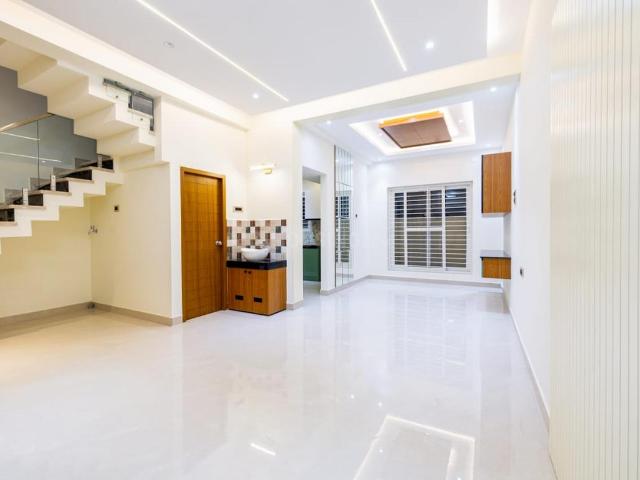 4 BHK Villa in Kolathur for resale Chennai. The reference number is 21196829