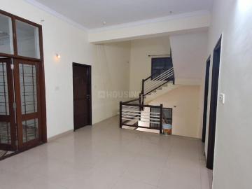 4 BHK Villa in Kukatpally for rent Hyderabad. The reference number is 19594201