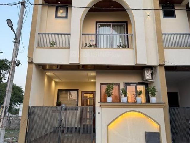 4 BHK Villa in Mansarovar Extension for resale Jaipur. The reference number is 21366789