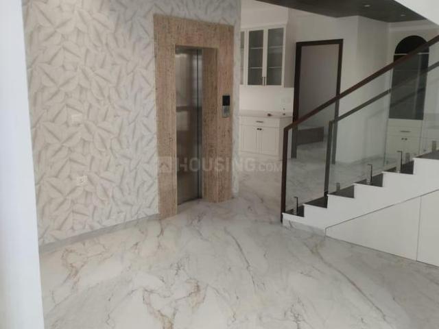 4 BHK Villa in Madhapur for rent Hyderabad. The reference number is 20330803