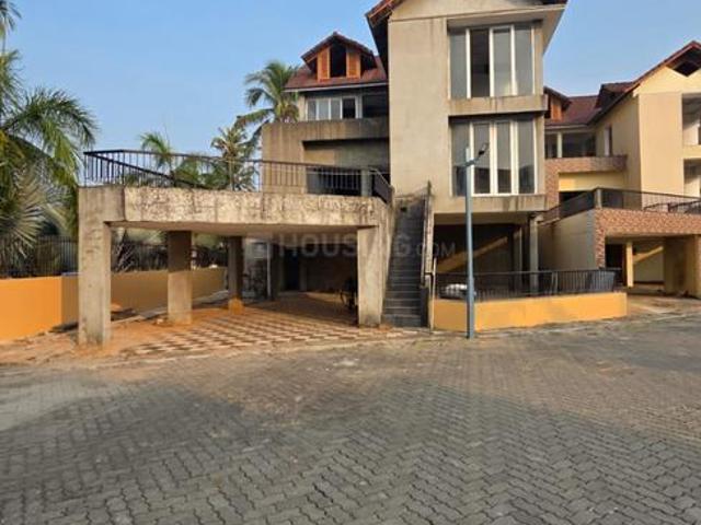 4 BHK Villa in Maradu for resale Kochi. The reference number is 20493207