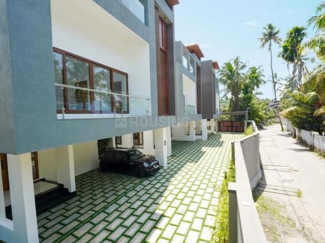 4 BHK Villa in Maradu for resale Kochi. The reference number is 21308453