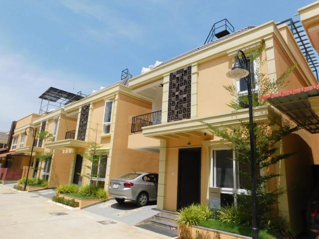 4 BHK Villa in Navalur for resale Chennai. The reference number is 21094744