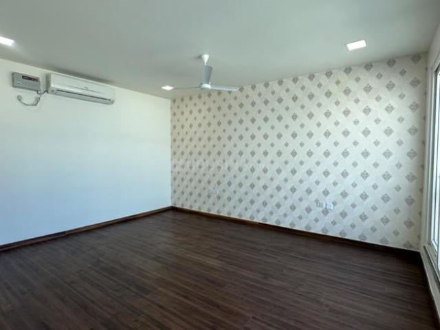 4 BHK Villa in Neelankarai for resale Chennai. The reference number is 19209178