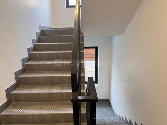 4 BHK Villa in Neelankarai for resale Chennai. The reference number is 20779992