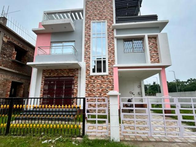 4 BHK Villa in New Town for resale Kolkata. The reference number is 20643260