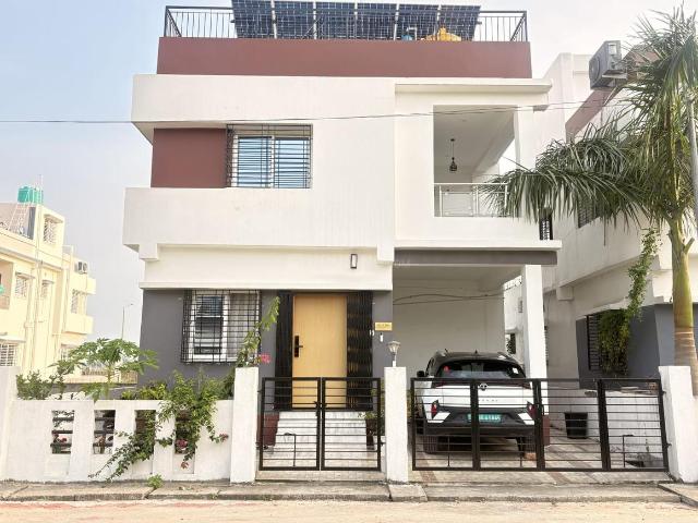 4 BHK Villa in New Town for resale Kolkata. The reference number is 20686537