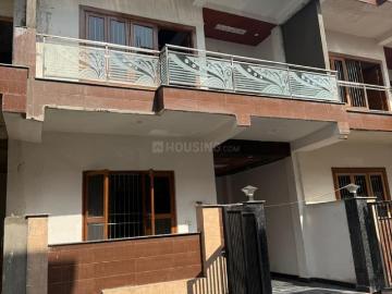4 BHK Villa in Chipiyana Buzurg for resale Ghaziabad. The reference number is 19618780
