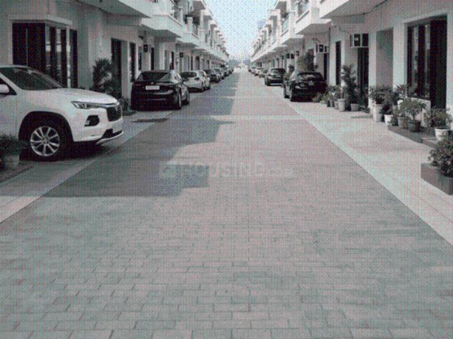 4 BHK Villa in Noida Extension for resale Greater Noida. The reference number is 21363106