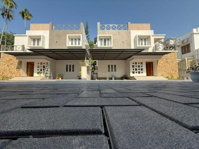 4 BHK Villa in Palarivattom for resale Kochi. The reference number is 19698565