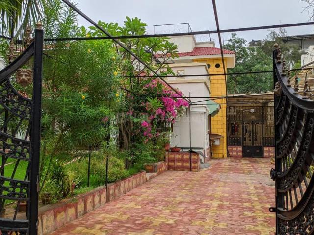 4 BHK Villa in Palodia for rent Gandhinagar. The reference number is 21316665