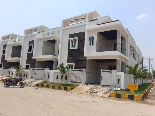 4 BHK Villa in Patancheru for resale Sangareddy. The reference number is 20106119