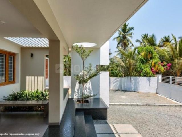 4 BHK Villa in Punkunnam for resale Thrissur. The reference number is 20546497