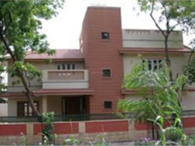 4 BHK Villa in Ramdev Nagar for resale Ahmedabad. The reference number is 20537263