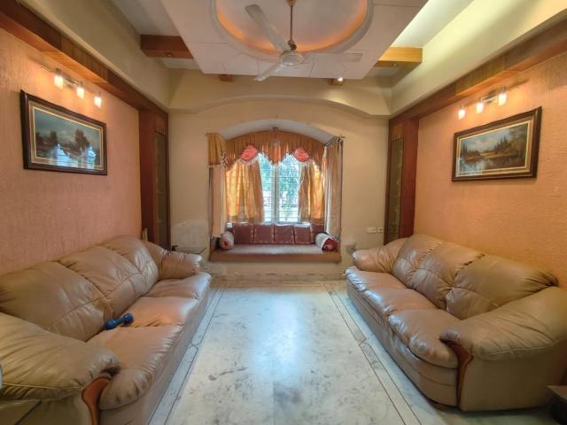 4 BHK Villa in Ramdev Nagar for resale Ahmedabad. The reference number is 20112633