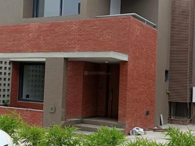 4 BHK Villa in Raysan for resale Gandhinagar. The reference number is 9831302