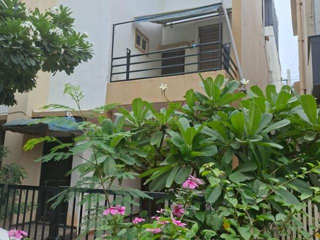 4 BHK Villa in Scheme No 114 for resale Indore. The reference number is 21209922