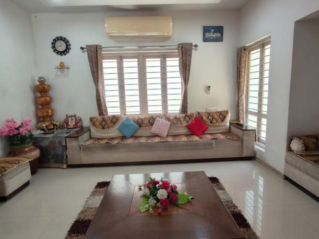 4 BHK Villa in Science City for resale Ahmedabad. The reference number is 20518485